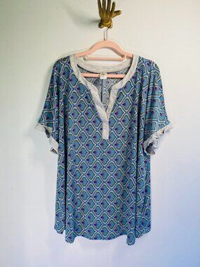 Sew In Love 3X Blue Geometric Print Tunic Top With Gray Trim Short Sleeves Light
